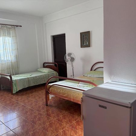 Melas Villa Durrës Exterior foto