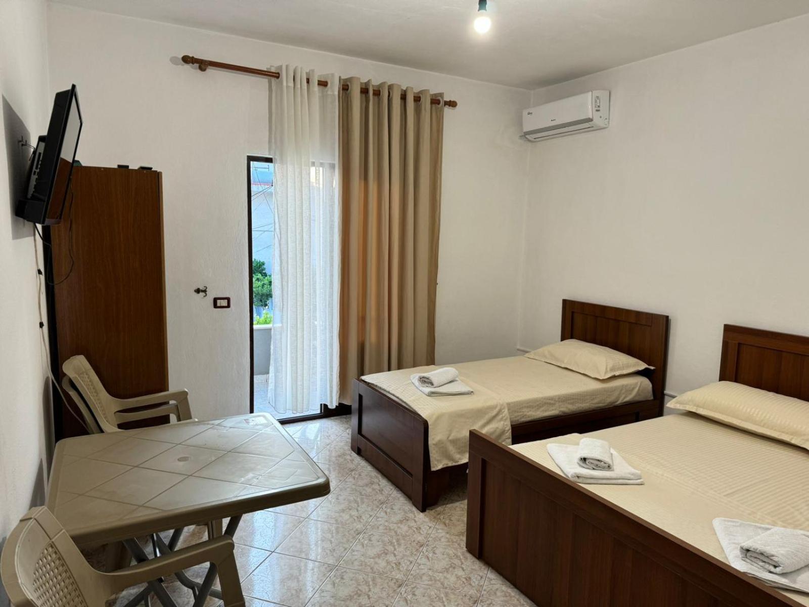 Melas Villa Durrës Exterior foto