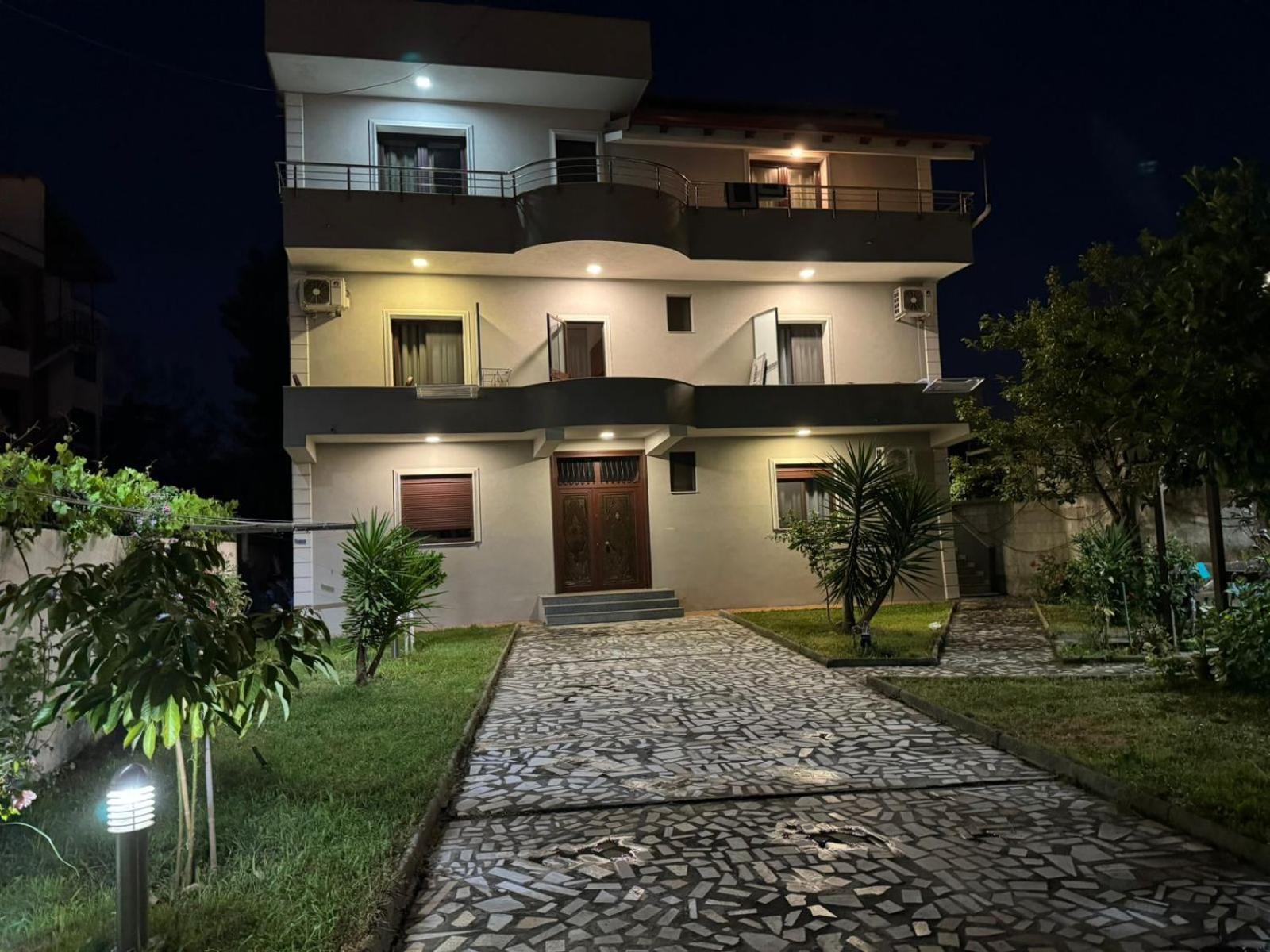 Melas Villa Durrës Exterior foto