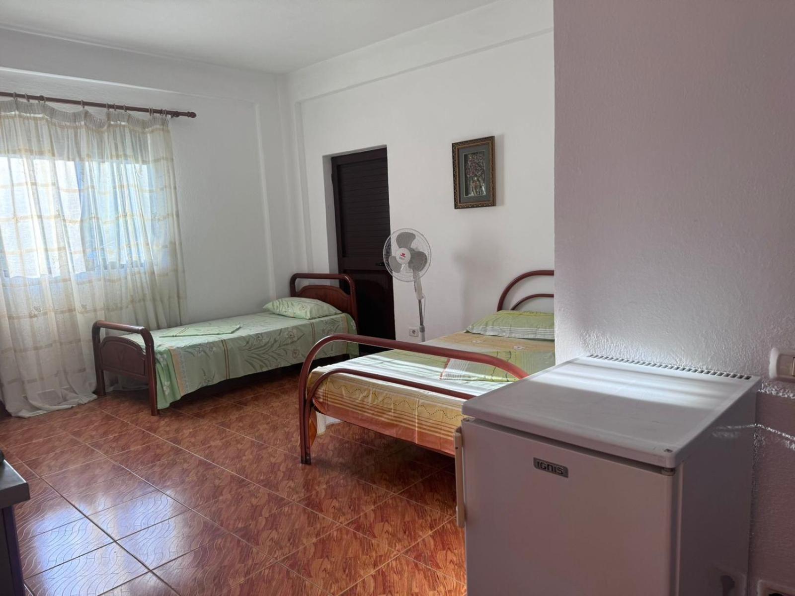 Melas Villa Durrës Exterior foto
